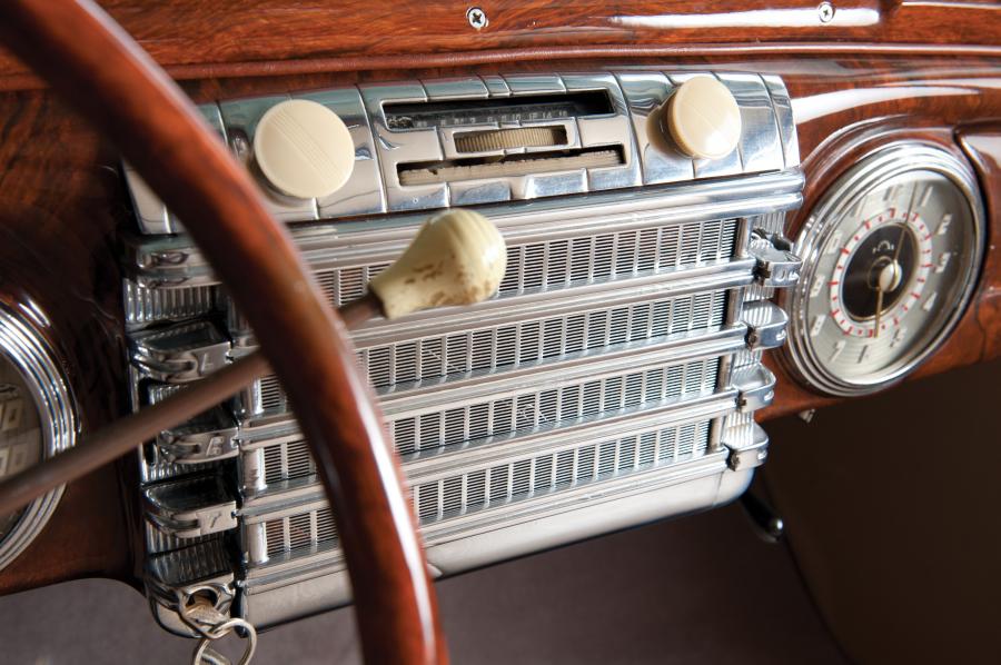  Lincoln Continental Cabriolet 1942 года  (фото 4 из 34)